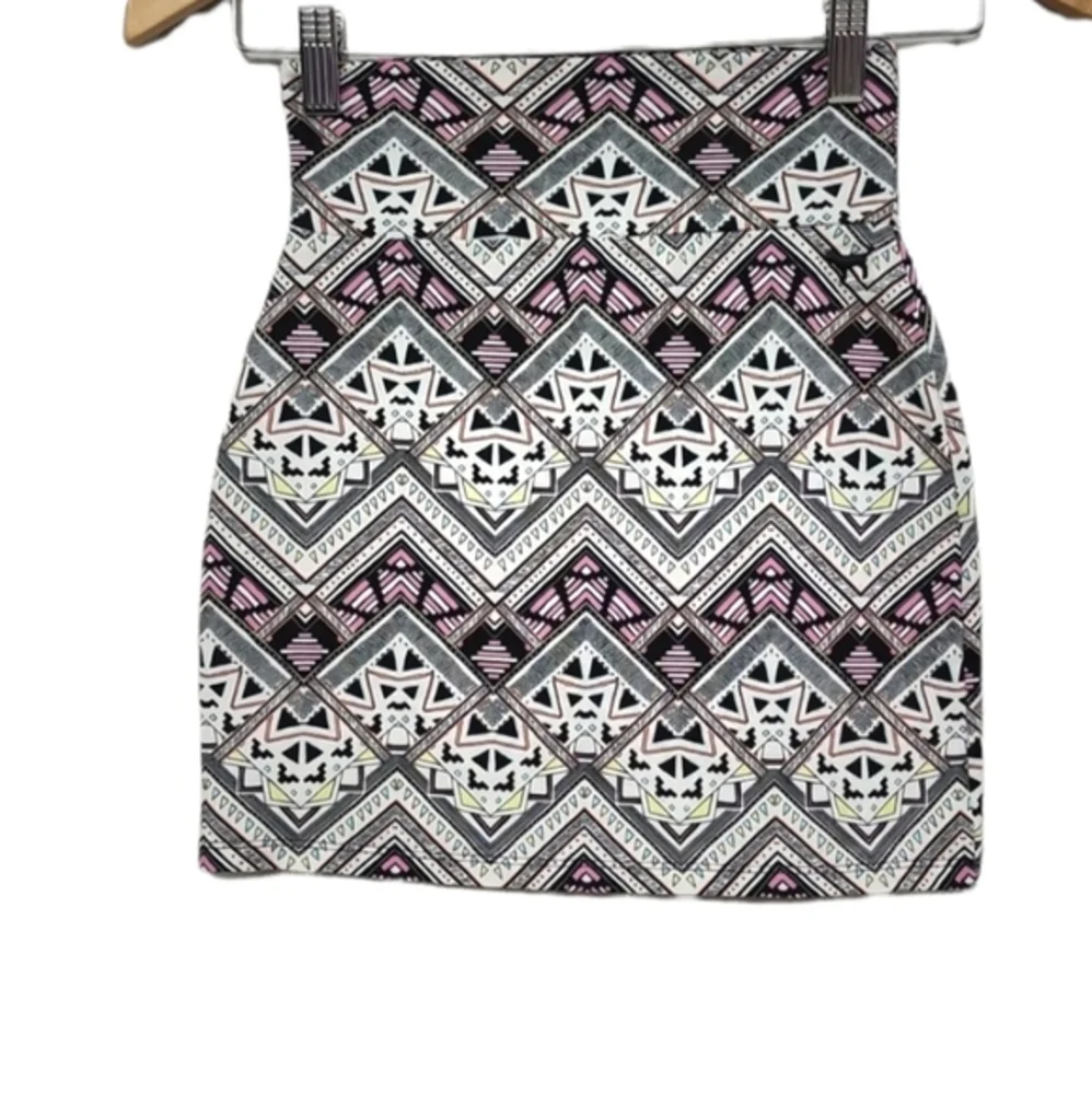 Victoria's Secret PINK Geo‎ Print High Waist Summer Mini Skirt white pink  Sz SP